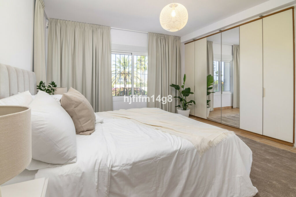 Detached Villa San Pedro de Alcántara Málaga - imagen 17