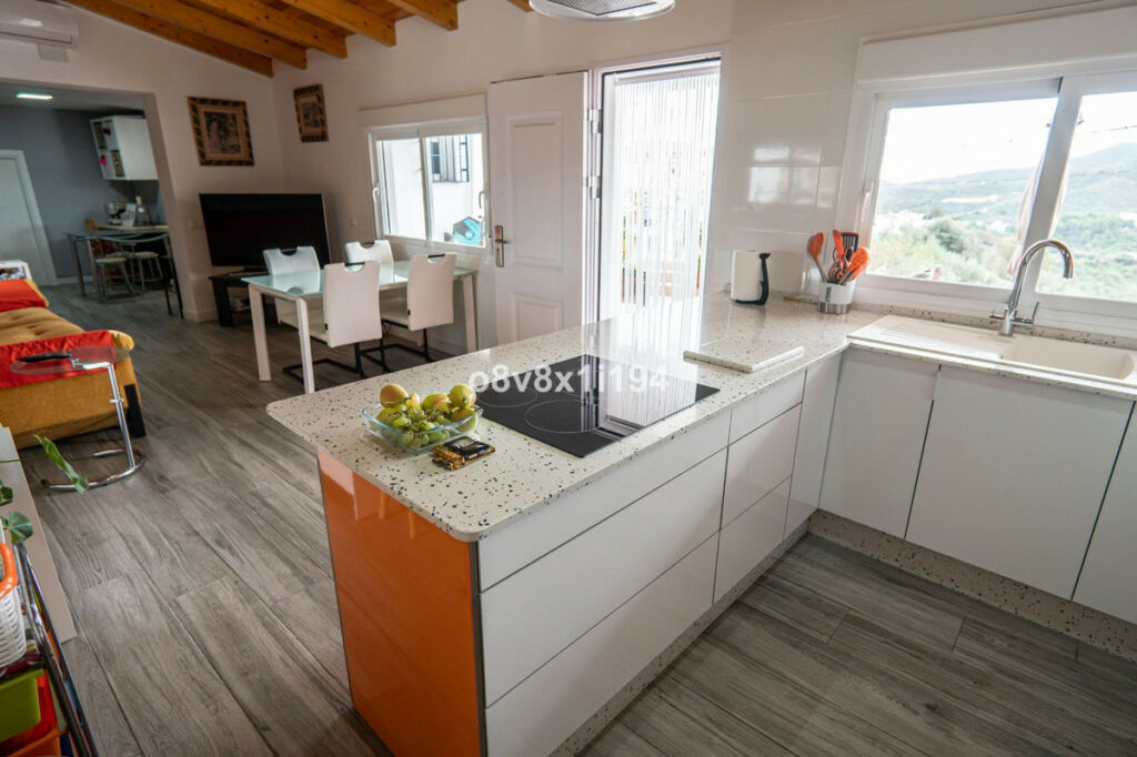 Detached Villa Macharaviaya Málaga - imagen 18