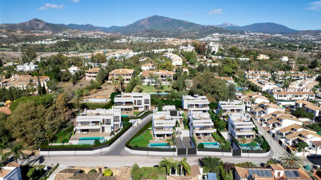 Detached Villa Atalaya Málaga - image 2