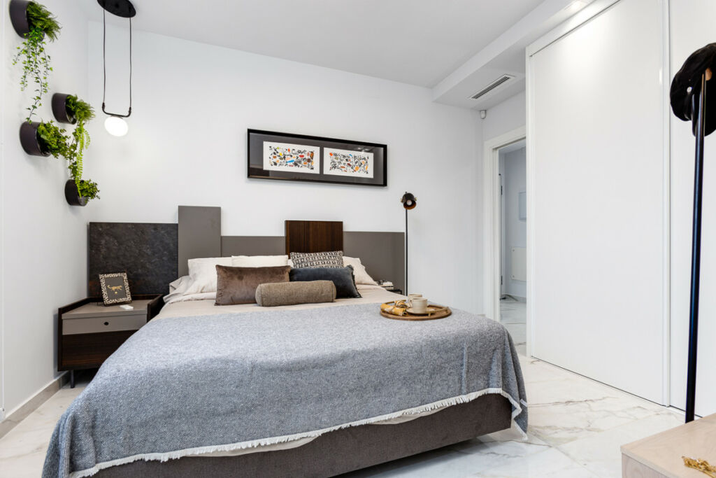 Middle Floor Apartment Los Altos Alicante - image 23