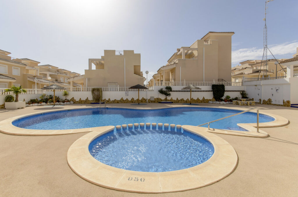 Semi-Detached House San Miguel de Salinas Alicante - image 32