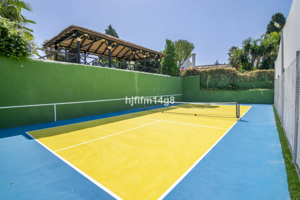 Detached Villa San Pedro de Alcántara Málaga - imagen 34