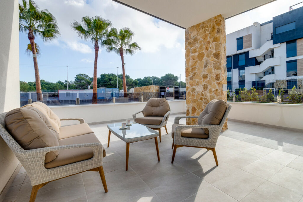 Middle Floor Apartment Los Altos Alicante - image 42