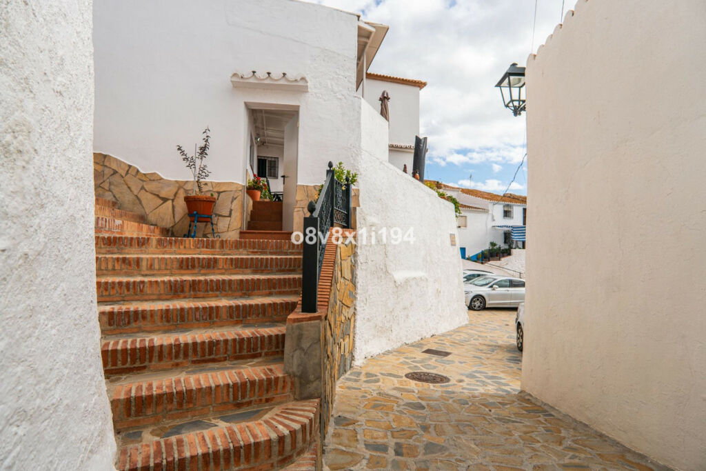 Detached Villa Macharaviaya Málaga - imagen 6