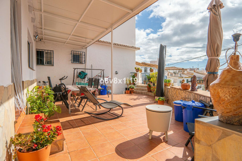 Detached Villa Macharaviaya Málaga - imagen 7