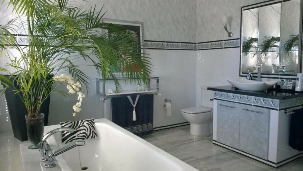 Detached Villa Benajarafe Málaga - imagen 14