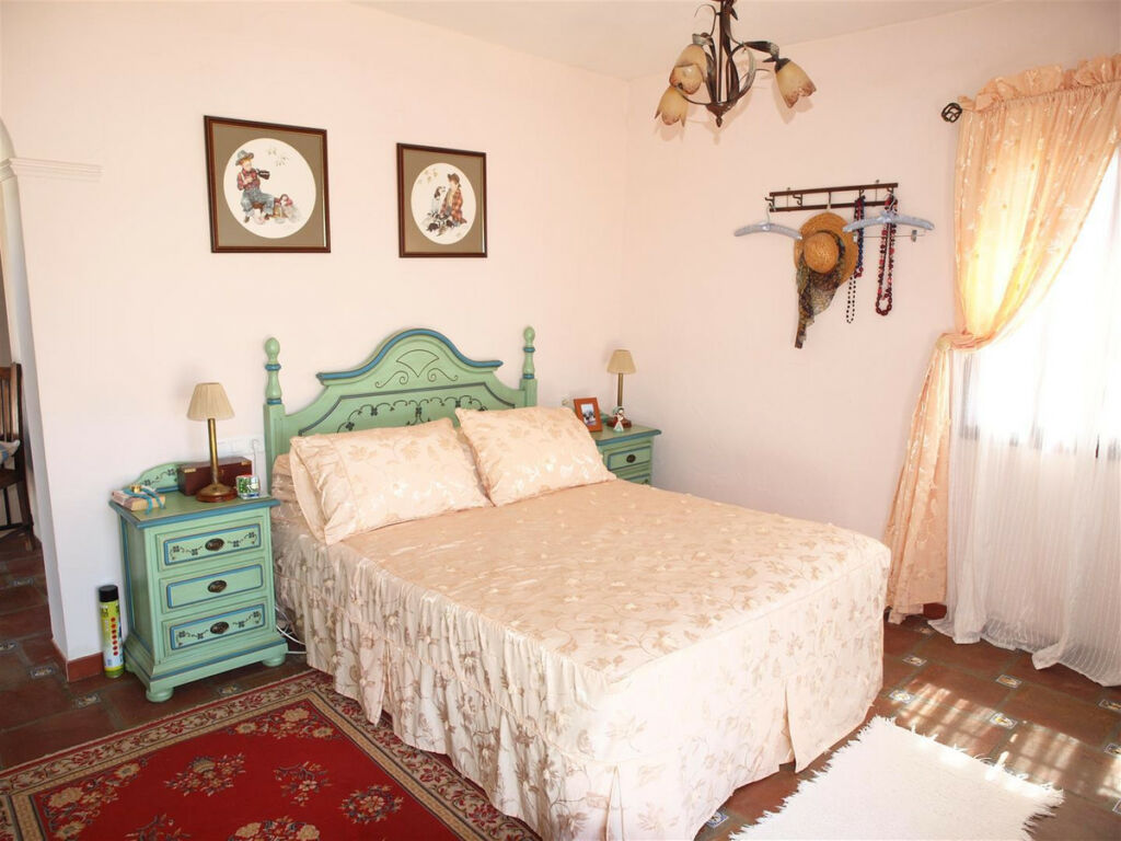 Detached Villa Viñuela Málaga - imagen 14