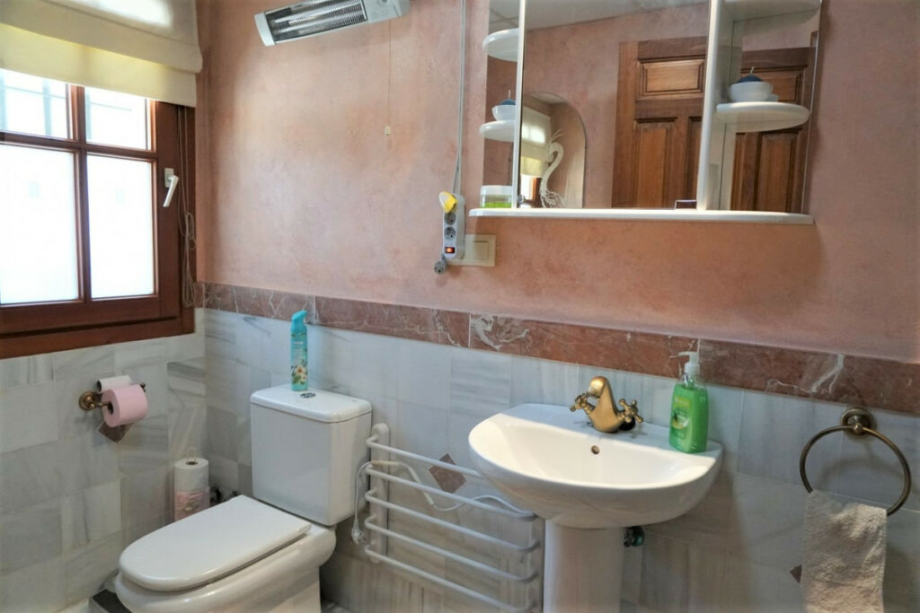 Detached Villa Alcaucín Málaga - imagen 17