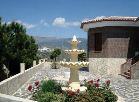 Detached Villa Sayalonga Málaga - imagen 2