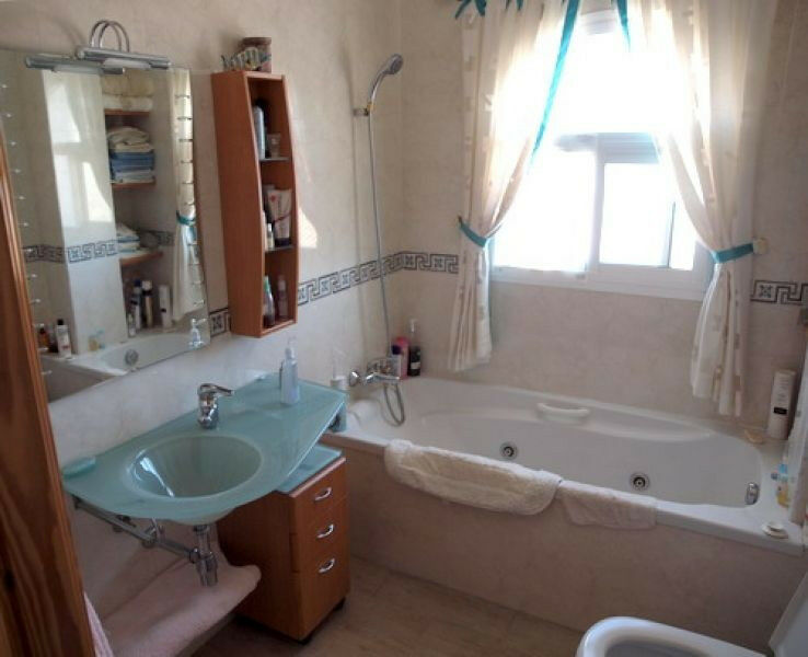 Detached Villa Alcaucín Málaga - image 2