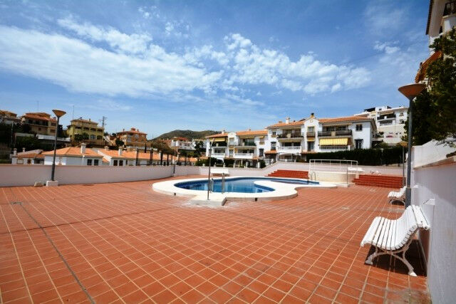Middle Floor Apartment La Cala del Moral Málaga - imagen 2