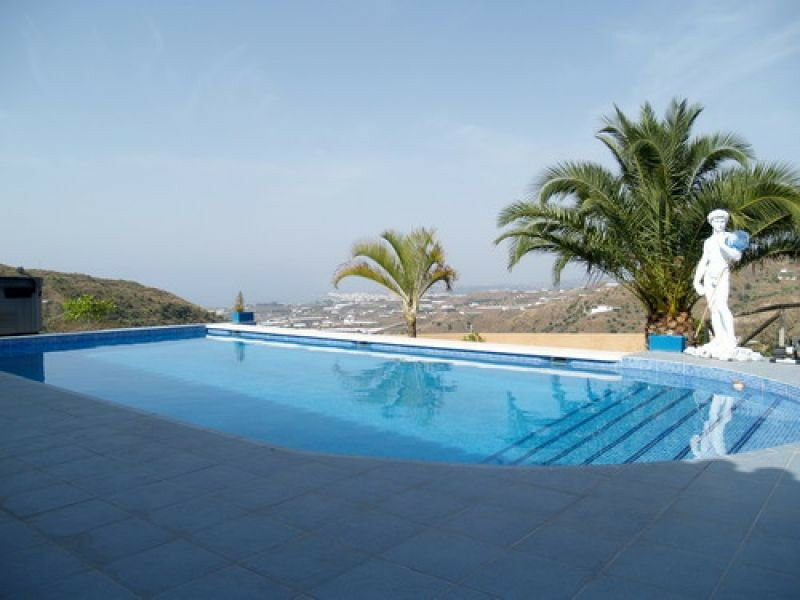 Detached Villa Sayalonga Málaga - Bild 2