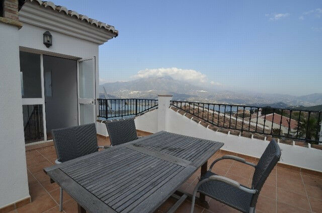 Detached Villa Viñuela Málaga - imagen 2
