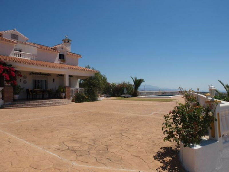 Detached Villa Benajarafe Málaga - Bild 2