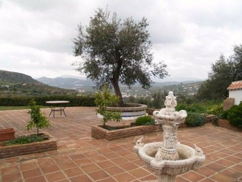 Detached Villa Alcaucín Málaga - imagen 2