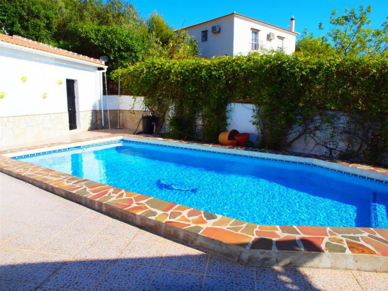 Detached Villa Alcaucín Málaga - imagen 2