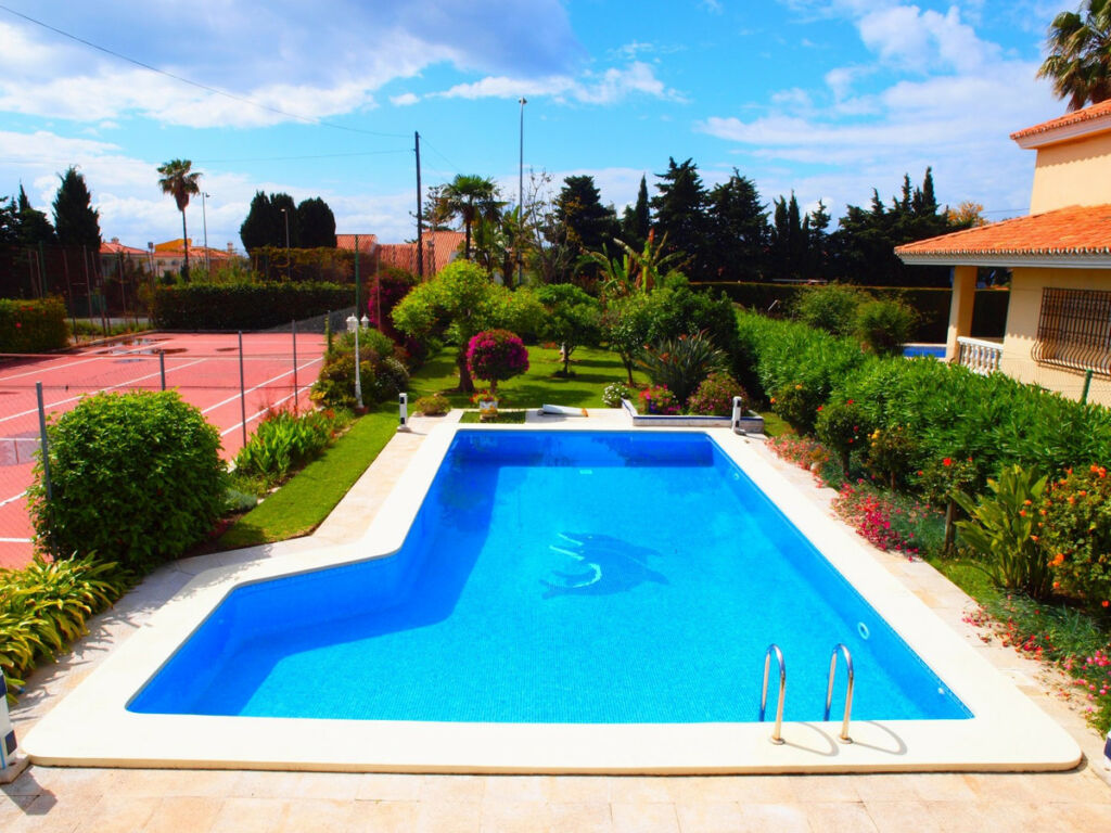 Detached Villa Benajarafe Málaga - imagen 2