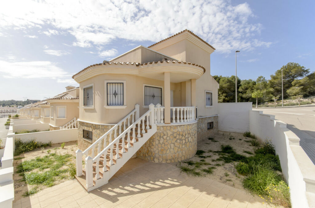 Detached Villa San Miguel de Salinas Alicante - image 21