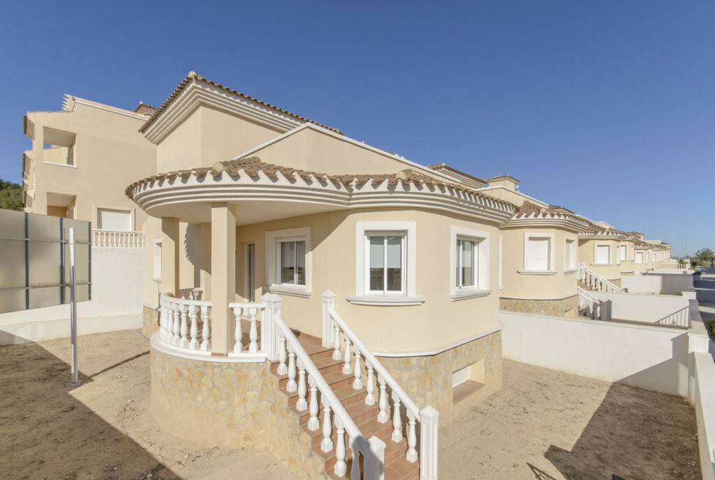 Detached Villa San Miguel de Salinas Alicante - image 22