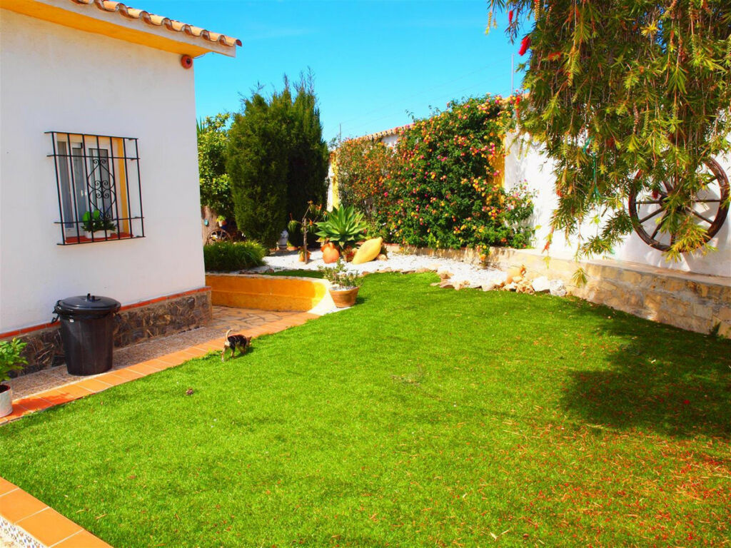 Detached Villa Benajarafe Málaga - imagen 23