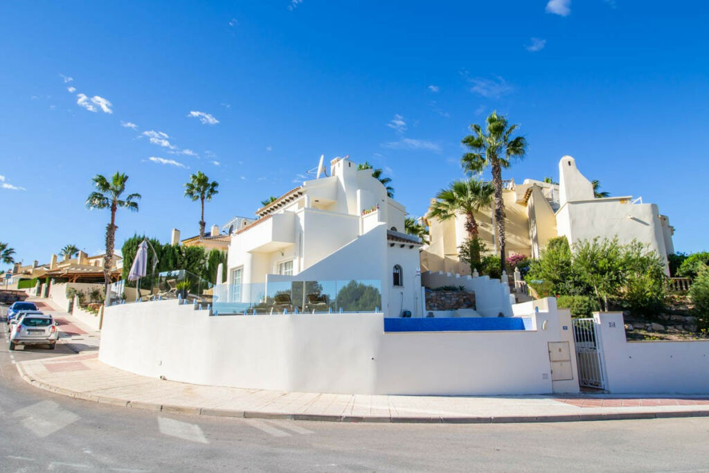 Detached Villa Las Ramblas Golf Alicante - image 25