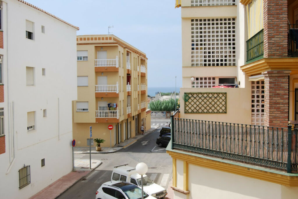 Middle Floor Apartment Torrox Málaga - imagen 3