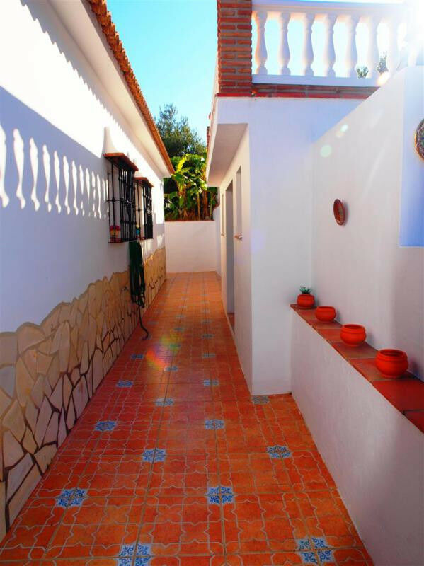 Detached Villa Alcaucín Málaga - imagen 3