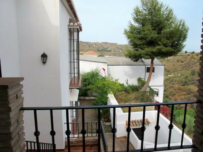 Detached Villa Macharaviaya Málaga - imagen 3