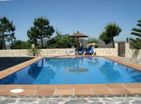 Detached Villa Sayalonga Málaga - imagen 3