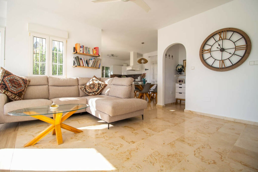 Detached Villa Las Ramblas Golf Alicante - image 3