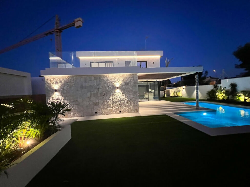 Detached Villa Lomas de Cabo Roig Alicante - image 37