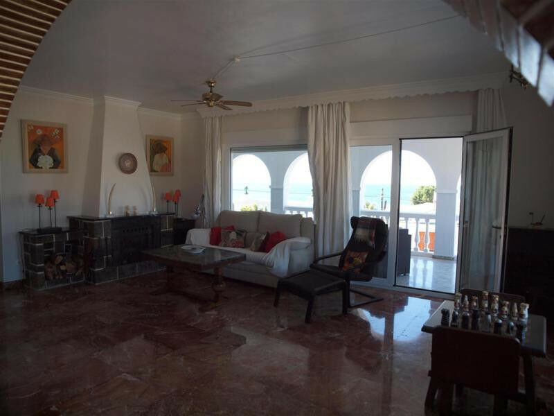 Detached Villa Benajarafe Málaga - imagen 4