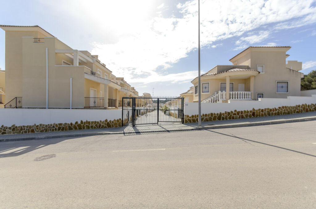 Detached Villa San Miguel de Salinas Alicante - image 50