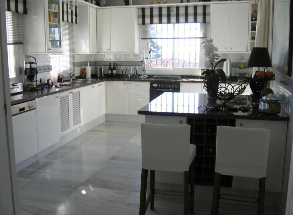 Detached Villa Benajarafe Málaga - imagen 7
