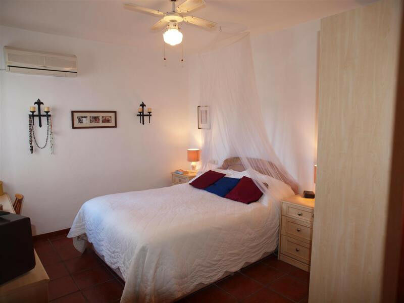 Detached Villa Alcaucín Málaga - imagen 8
