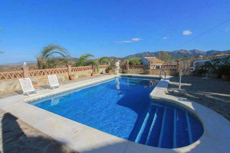 Detached Villa Guaro Málaga - imagen 9