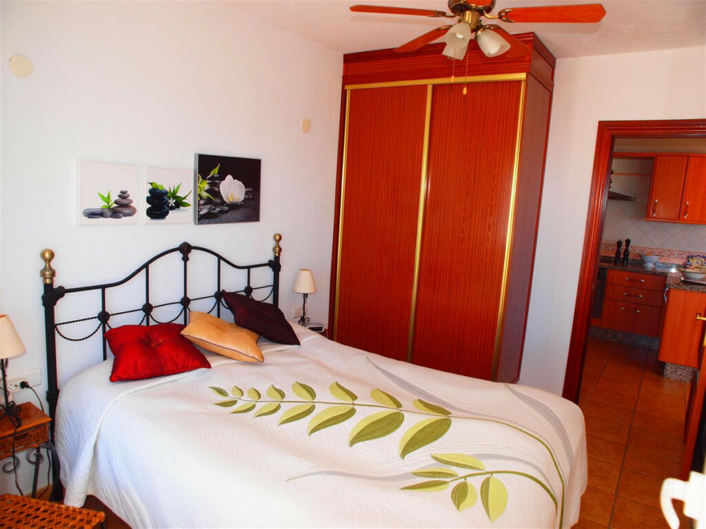 Middle Floor Apartment Benajarafe Málaga - Bild 8