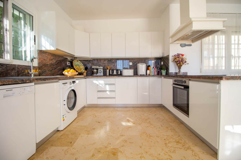 Detached Villa Las Ramblas Golf Alicante - image 8