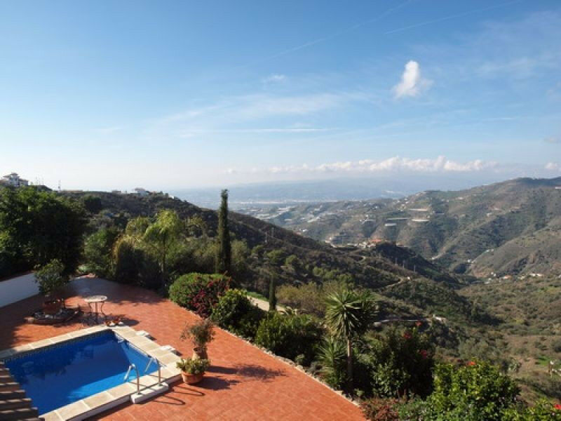 Detached Villa Sayalonga Málaga - imagen 8