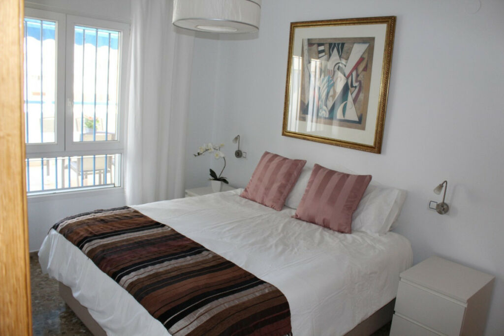 Middle Floor Apartment Torre del Mar Málaga - imagen 9