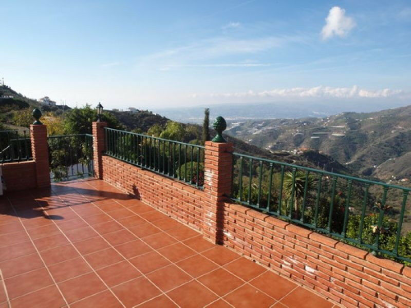 Detached Villa Sayalonga Málaga - imagen 9
