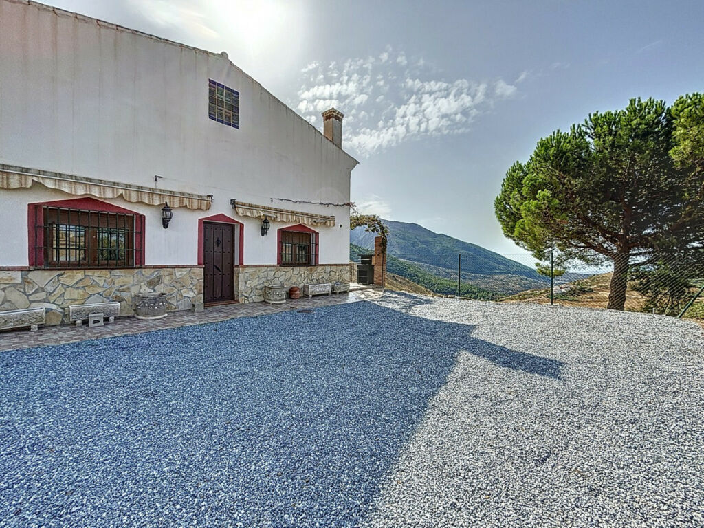 Detached Villa Alcaucín Málaga - Bild 2