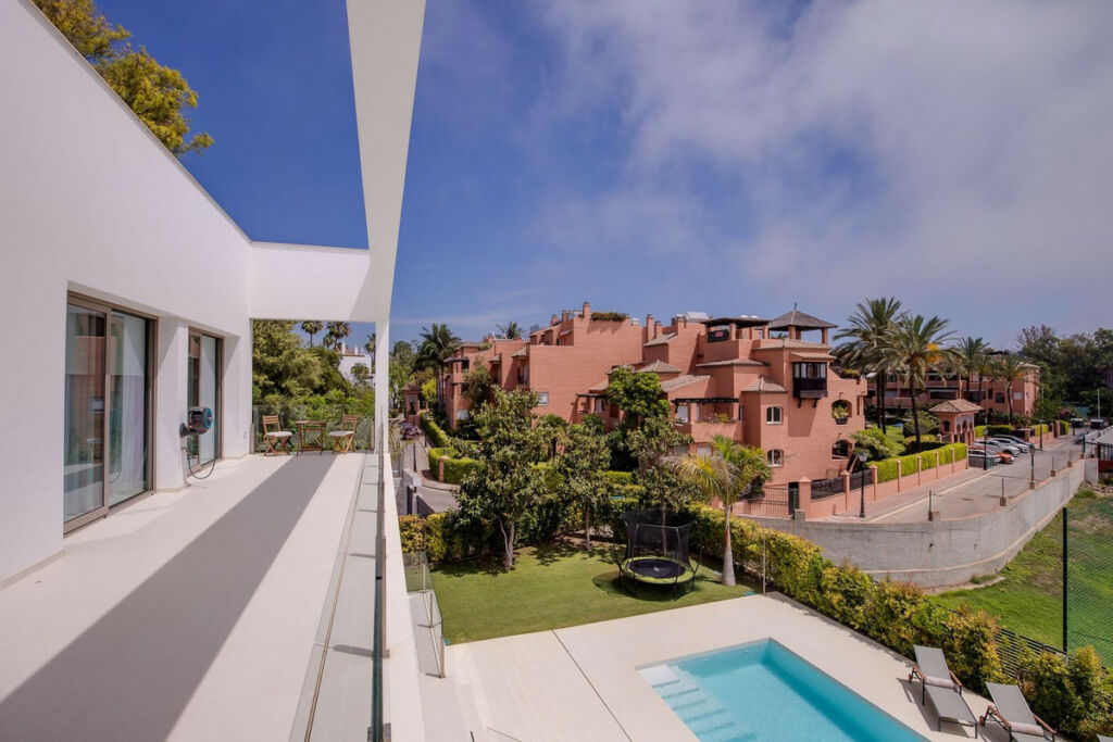 Detached Villa Guadalmina Baja Málaga - Bild 23