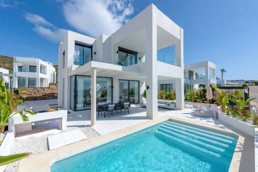 Detached Villa San Roque Cádiz - image 27