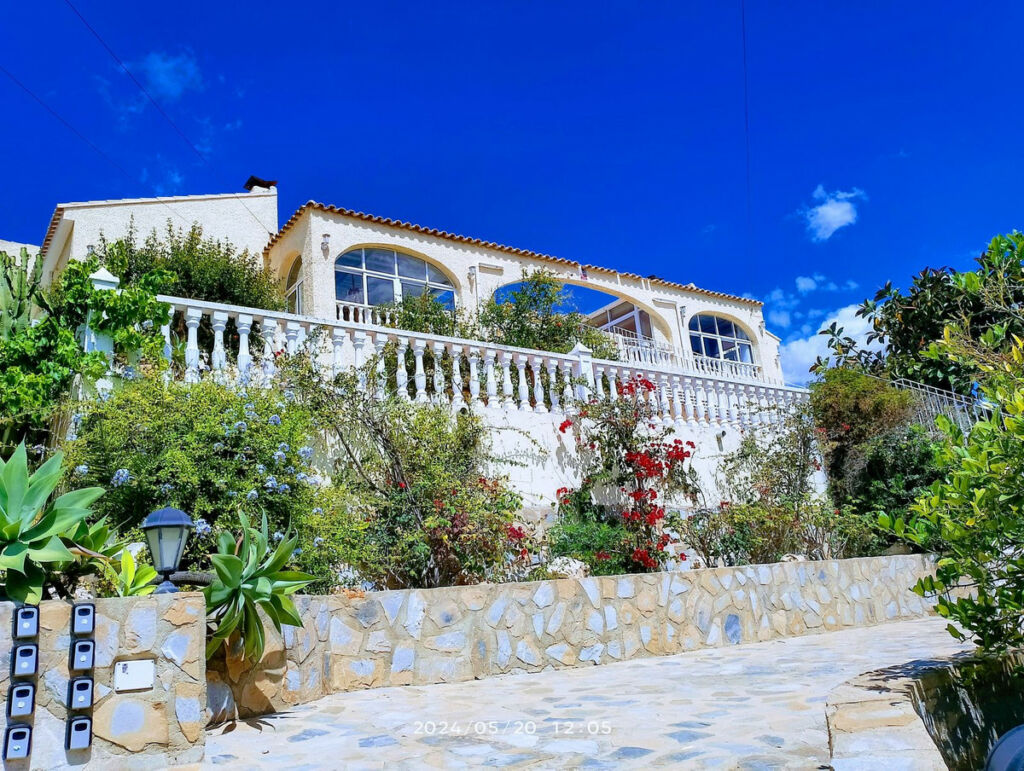 Detached Villa Los Balcones Alicante - image 5