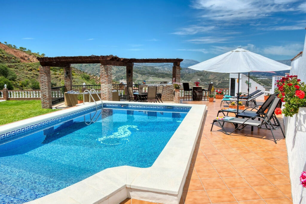 Detached Villa Iznate Málaga