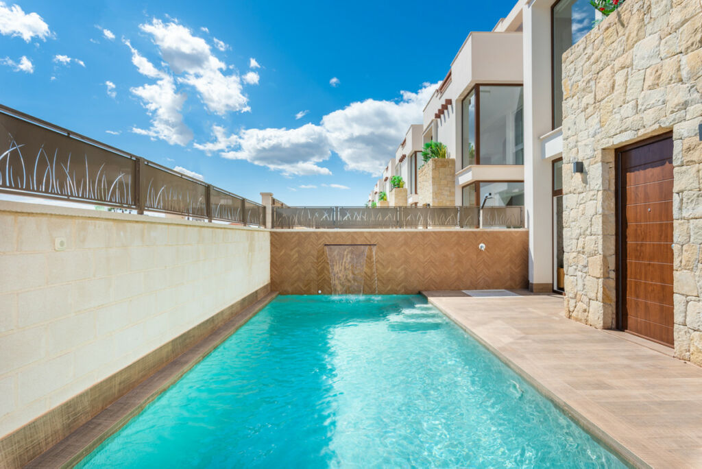Detached Villa Los Montesinos Alicante - image 2