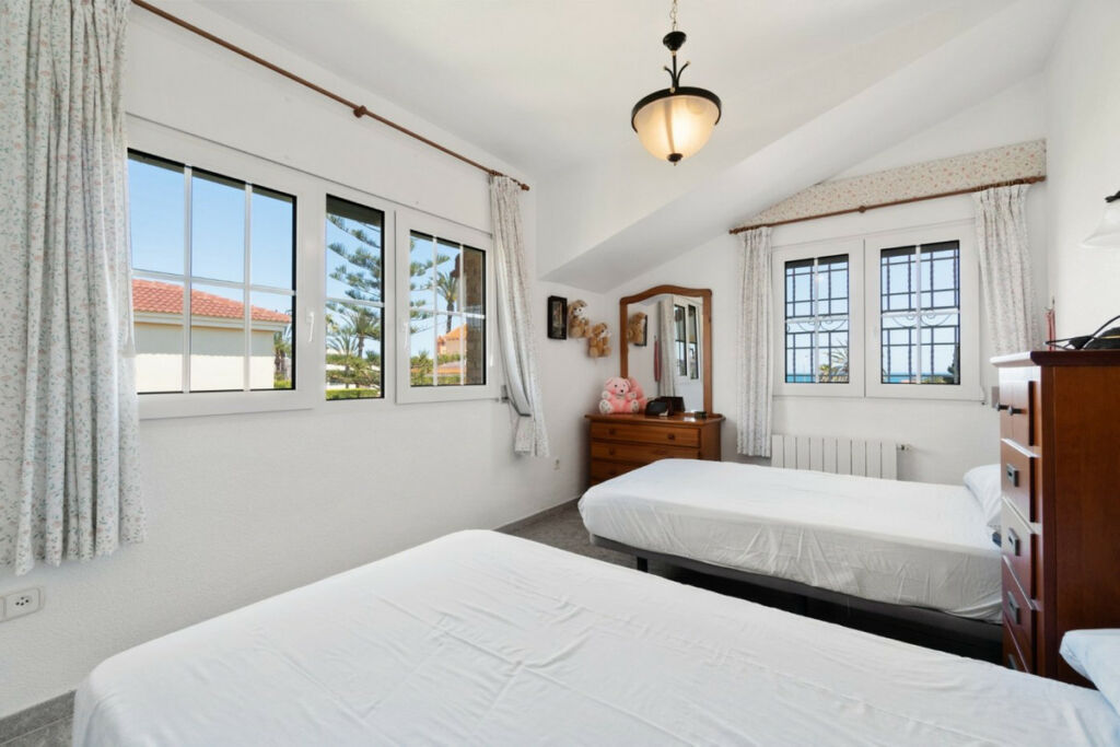 Detached Villa La Veleta Alicante - zdjęcie 20