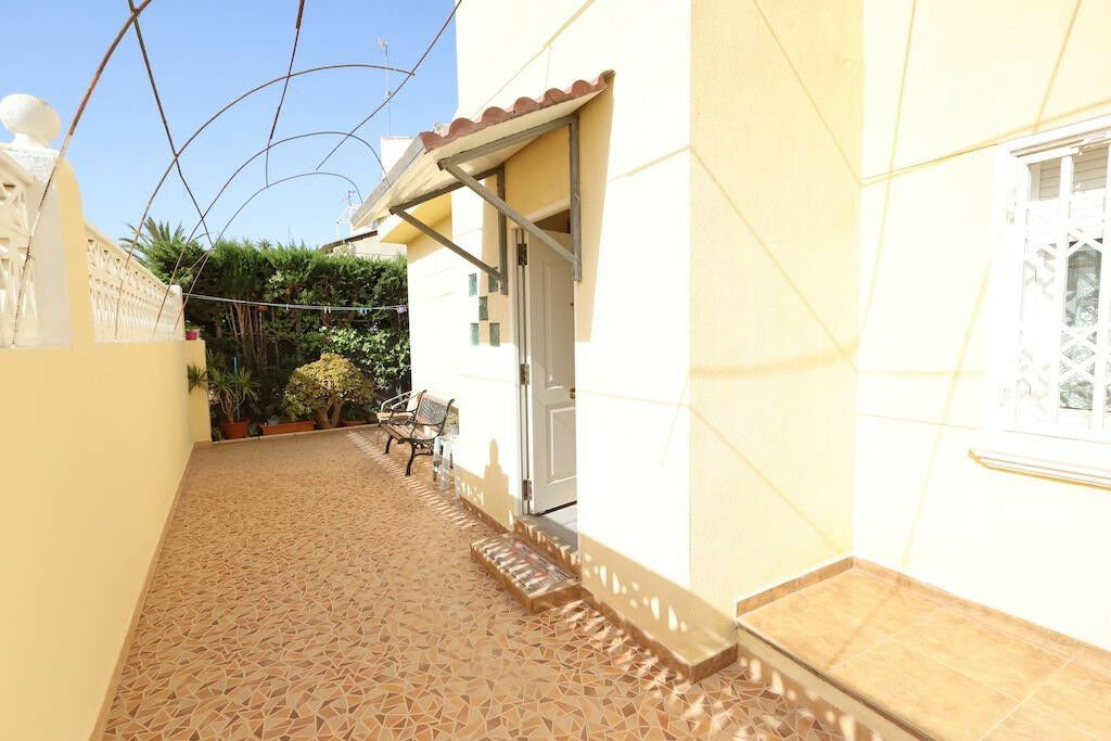 Detached Villa Playa Flamenca Alicante - zdjęcie 22