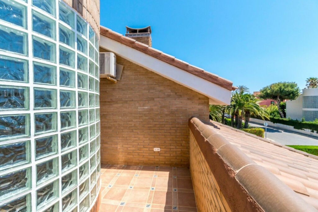Detached Villa La Veleta Alicante - zdjęcie 37